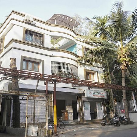 Super Townhouse The Upper Room Near Pune Airport Lohogaon ภายนอก รูปภาพ